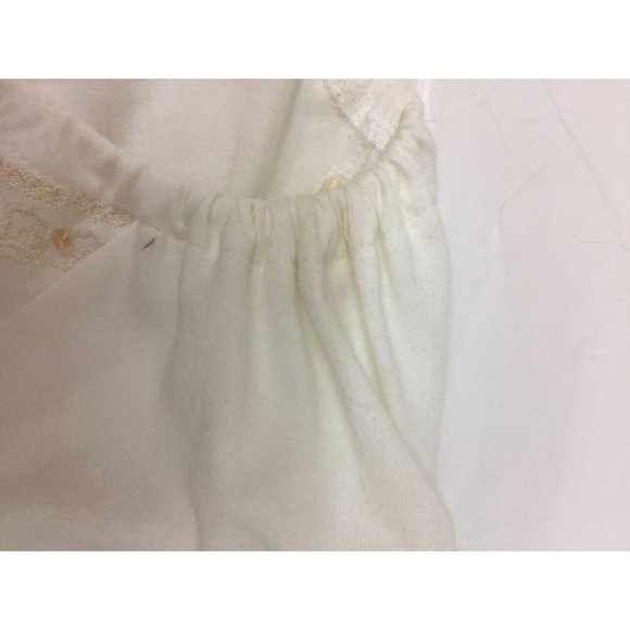 R Q T Petite Womens Top Size PXL White 3/4 Sleeves Embroidery - Picture 5 of 12